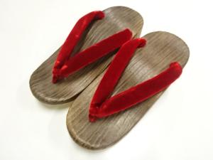 未使用品　鼻緒ビロード　桐下駄(23.5センチ)